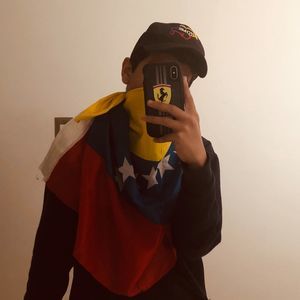 Meet your Posher, Javier eduardo